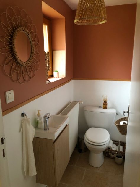 Orange Downstairs Toilet Ideas, Terracotta Downstairs Toilet, Small Bathroom Terracotta, Terracota Bathroom Color Schemes, Terracota Bathroom Ideas, Walking Shower Ideas, Terra Cotta Bathroom, Bathroom Terracotta, Walking Shower