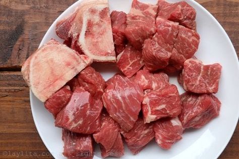 Pieces of beef and bones for the soup Beef Stew Meat Recipes, Best Beef Stroganoff, Beef Stroganoff Crockpot, Slow Cooker Beef Stroganoff, Stew Meat Recipes, Easy Crockpot Dinners, Stroganoff Recipe, Beef Stew Meat, Raw Diet