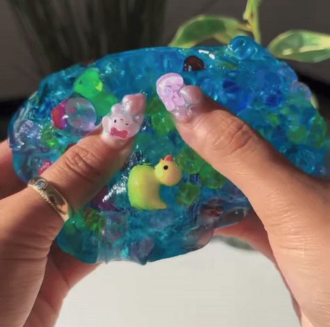 ──★ ˙📘 ducky ring toss slime stim gif ! (source: @slime_og on youtube) Duck Stim Gif, Rainbow Slime Gif, Pokemon Stim Gif, Cleancore Stim Board, Stim Board Gifs, Slime Stim Gif, Water Stimboard, Slime Gif, Sensory Gifs