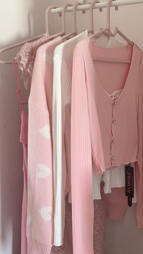 Romwe Coquette, Pink Wardrobe, Pink Lifestyle, Pink Girly Things, Pink Vibes, Pink Themes, Fashionista Clothes, Everything Pink, Pink Outfits