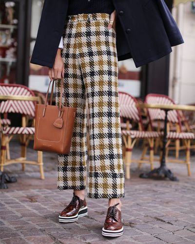 Plaid Pants Outfit, Culotte Style, Mode Prints, Blair Eadie, Outfits Preppy, Atlantic Pacific, Fall Plaid, Paris Outfits, Looks Street Style