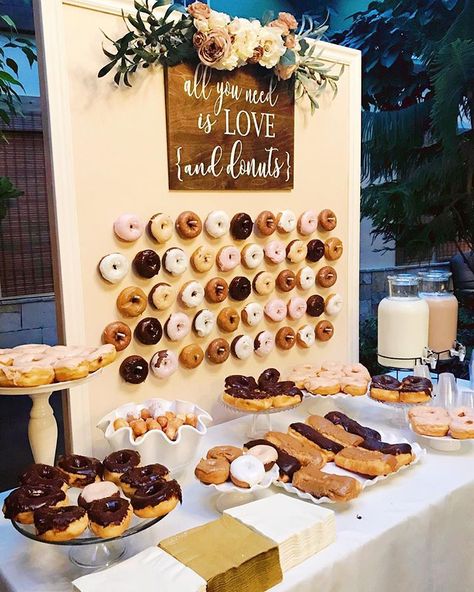 Gimme all them donuts. 🍩 Want a fun idea for a wedding and/or party? Behold the donut wall. This was the HIT at my sister’s wedding. 😍… Boho Donuts Ideas, Doughnut Wedding, Doughnuts Wedding, Donut Wall Wedding, Light Pink Bridesmaid Dresses, Sweet Corner, Wedding Donuts, Donut Decorations, Dream Wedding Decorations