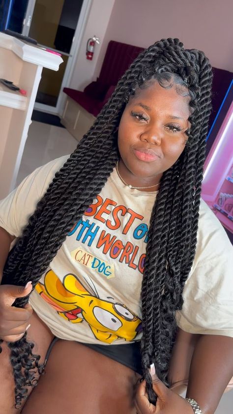 Crochet Twist Hairstyles, Big Twist Braids Hairstyles, Long Twist Braids, Braid Hairstyle Ideas, Havana Twist Hairstyles, Rope Twist Braids, Two Strand Twist Hairstyles, Hair Styles Ideas, Twisted Braid