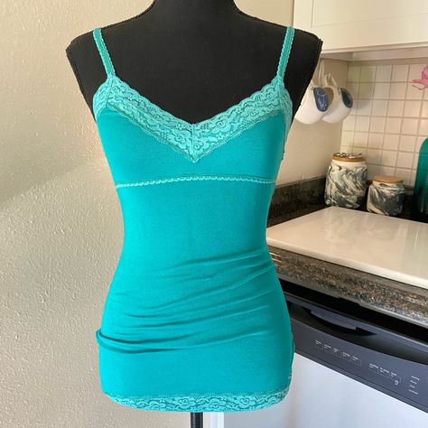 Y2k Nwt Hollister Lace Tank Top. Color Is More Of A Sea Foam Green/Teal But Comes Off More Blue In Photos For Some Reason. Size Xs. Perfect Condition. Green Shirt Y2k, Cute Y2k Tank Tops, Layered Tank Top Outfits, Thrifting Moodboard, Muffin Costume, Teal Clothes, 2000 Tops, 2000s Tank Top, Hollister 2000s