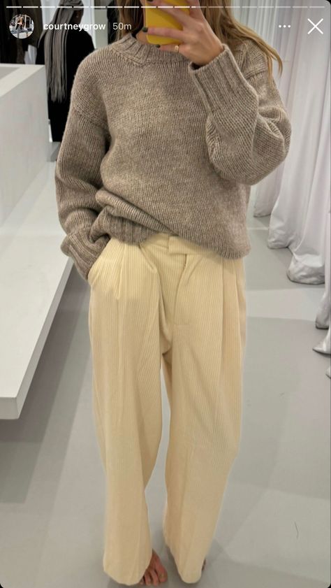 White Corduroy Pants Outfit, Courtney Grow, White Corduroy Pants, Jumper Outfits, What To Wear In New York, Corduroy Pants Outfit, The Frankie Shop, Trendy Outfits For Teens, Frankie Shop