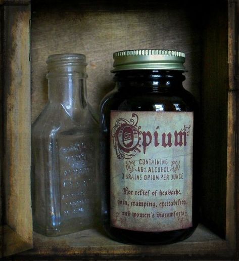 Old Medicine Bottles, Pill Bottle, Antique Bottle, Pill Bottles, Spice Containers, Vintage Medical, Medicine Bottles, Antique Bottles, Vintage Bottles