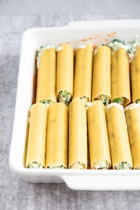 Spinach And Ricotta Cannelloni, Spinach Cannelloni, Ricotta Cannelloni, Cannelloni Pasta, Cannelloni Recipes, Spinach And Ricotta, Winter Meals, Easy Tomato Sauce, How To Become Vegan