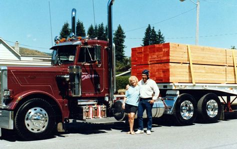 Joel Olsen Trucking Retro Peterbilt 359 Peterbilt Truck, Peterbilt 359, Logging Equipment, Heavy Construction Equipment, Truck Pictures, Outdoors Tattoo, Peterbilt Trucks, Celebrities Humor, Large Cars