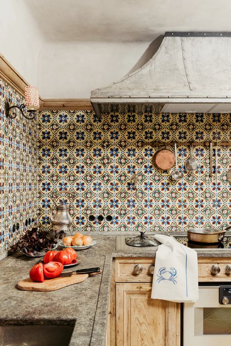 22 of the Best and Brightest Kitchens in AD | Architectural Digest Mediterranean Architecture Interior, Studio Peregalli, Bavarian Forest, Ad Architectural Digest, Romantic Hideaways, Wood Staircase, Casa Country, Portuguese Tiles, Bright Kitchens