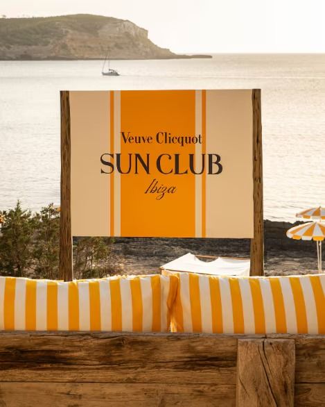 Veuve Clicquot Sun Club Ibiza Banner Veuve Clicquot Aesthetic, Motel Ideas, Poolside Ideas, Ibiza Aesthetic, Record Bar, Ibiza Beach Club, Veuve Cliquot, Club Branding, Mediterranean Summer