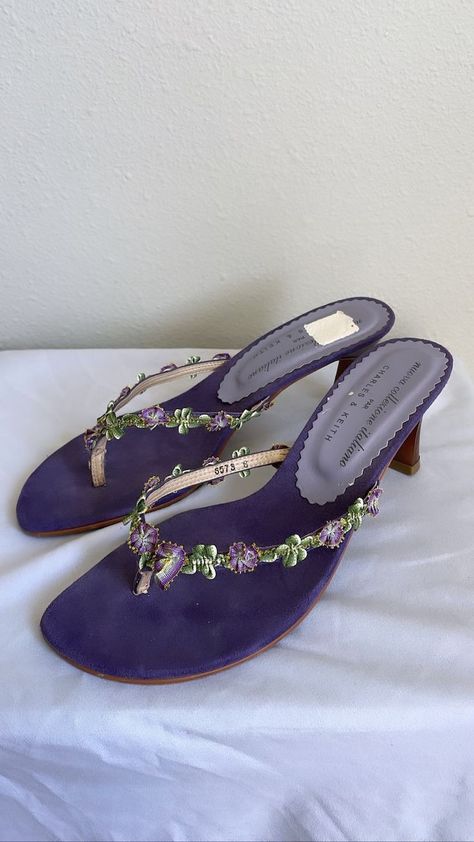 Vintage Kitten Heels, Elegant Outfit Ideas, Y2k Sandals, Looks Hippie, Etsy Clothes, Flower Heels, Dr Shoes, Funky Shoes, Euro Summer