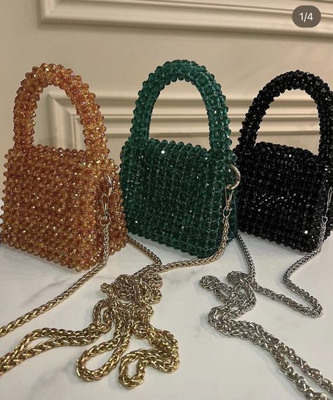 Hand Beaded Bag, Crystal Handbag, Diy Bag Designs, Diy Bags Patterns, Crystal Bags, Pearl Bag, Beaded Jewelry Designs, Beaded Bag, Beaded Handbag