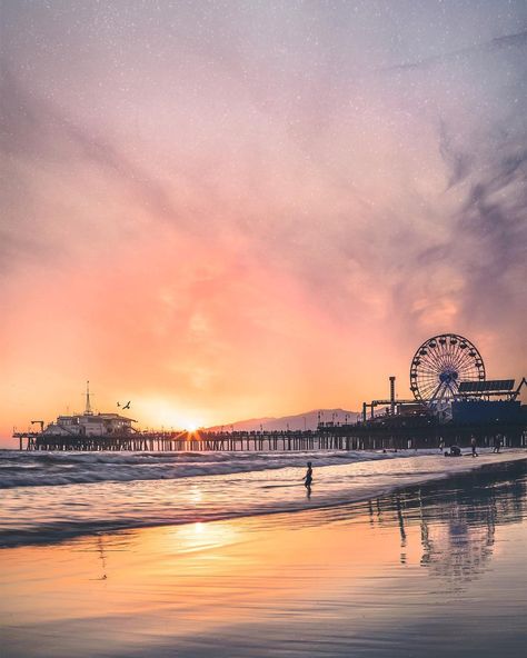 Pier Santa Monica, Santa Monica Los Angeles, Lombard Street, Santa Monica Beach, Santa Monica Pier, Destination Voyage, Gta 5, Beautiful Sunset, Places Around The World