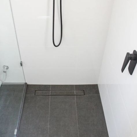 Wet Room Drainage, Bathroom Drainage Floor Drains, Bathroom Drain Ideas, Shower Drain Ideas, Narrow Bathroom Layout, Linear Drain Shower, Bathroom Drainage, Floor Drain Bathroom, Small Shower Room