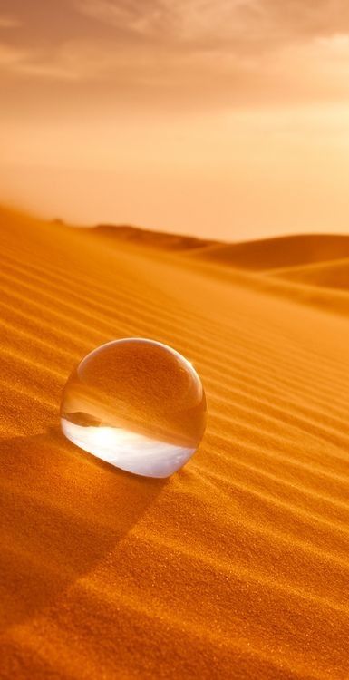 Water Wallpapers, Image Zen, Orange You Glad, Orange Aesthetic, Desert Sand, Water Droplets, Sand Dunes, Shades Of Orange, Water Drops