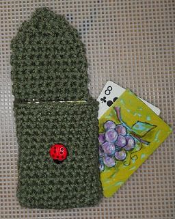 Suzies Stuff: PLAYING CARD CASE Crochet Cozies, Crochet Pencil Case, Pouch Ideas, Crochet Travel, Playing Card Case, Playing Card Holder, Crochet Phone Cases, Crochet Tree, Crochet Mobile