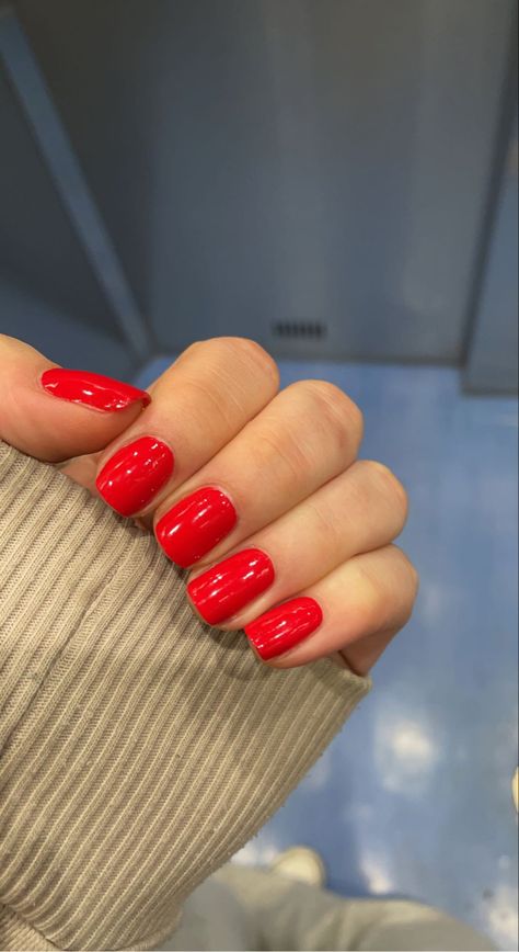 Candy Red Nails Short, Bright Red Dip Powder Nails, Bright Red Manicure, Sns Dipping Powder Nails Red, Red Short Nails Square, Red Rounded Square Nails, Red Nails Summer 2023, Red Nails 2023 Trends, Bright Red Square Nails