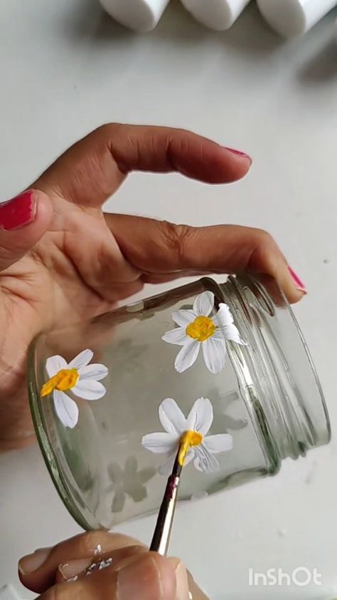 Cute jar painting idea 💞✨ Chaleya 💞❤️ Go with the trend #chaleya #cutediy #jarpainting #bottleart #bottlepainting #bestfromwaste… | Instagram Painting Ideas For Bottles, Diy Jars Painting Aesthetic, Painting A Glass Jar, Glass Bottles Decoration Ideas, Summer Mason Jar Ideas, Cute Jar Designs, Drawing On Jar, Mason Jar Crafts Painted, Diy Wood Painting Ideas