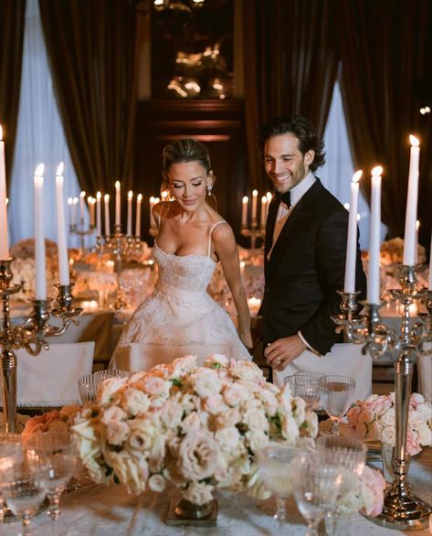 Wedding Core, Hotel Wedding Reception, Bride Groom Table, Aerin Lauder, Como Wedding, Vogue Wedding, Table Centrepiece, Wedding Hall, Wedding Dinner