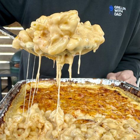 Smoked Mac and Cheese Smoked Sausage Mac And Cheese Crockpot, Smoked Mac And Cheese Electric Smoker, Mac And Cheese Grill, Smoked Macaroni And Cheese Smoker, Big Green Egg Mac And Cheese, Smoker Mac N Cheese Recipes, Mac And Cheese In Smoker, Smoker Mac N Cheese, Mac N Cheese On The Grill