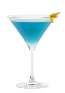 Sweet Tart Martini Drink Recipe | DeKuyperUSA Sweet Tart Shot Recipe, Curacao Cocktail, Drunken Fruit, Curacao Drink, Blue Curacao Drinks, Sweet Martini, Apartment Recipes, Martini Ingredients, Outdoor Bars