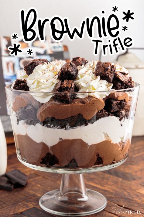 Our chocolate brownie trifle recipe has layers of fudgy brownies, only requires 5 ingredients and 15 minutes of prep, making it an easy dessert that is a real crowd pleaser and a chocolate lovers dream. Easy Brownie Trifle, Brownie Trifle Desserts, Chocolate Brownie Trifle, Brownie Trifle Recipe, Banana Pudding Trifle, Trifle Recipes Easy, Trifle Bowl Recipes, Chocolate Pudding Desserts, Trifle Dessert Recipes