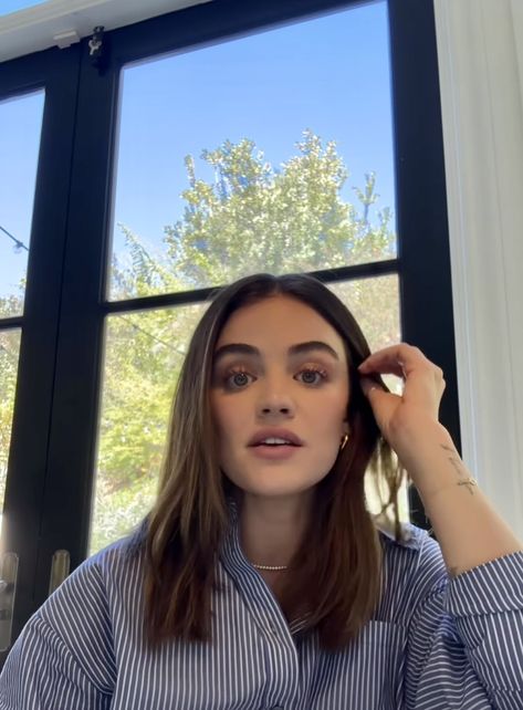 Lucy Hale Mid Length Hair, Lucy Hale Hair Medium, Lucy Hale Short Hair, Lucy Hale Hair, Lucy Hale Style, Spring Hair Color, Hair 2018, Lucy Hale, Quick Outfits