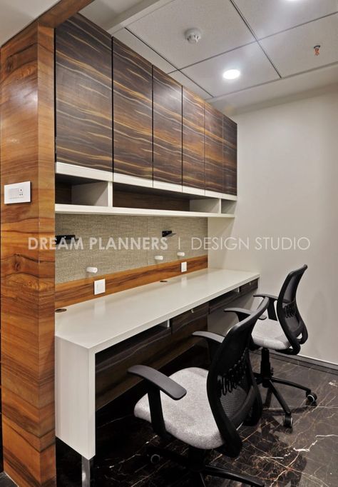 Office Staff Table Design, Minimalist Office Design, Desk Minimalist, Office Cabin Design, Office Furniture Layout, Architect Office, Interior Detailing, Office Idea, Modern Home Offices