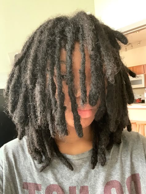 Freeform Dreads, Dyed Dreads, Freeform Locs, Dreadlock Hairstyles For Men, Beautiful Dreadlocks, Short Locs Hairstyles, Dreadlock Styles, Dread Hairstyles, Corte De Cabelo Masculino