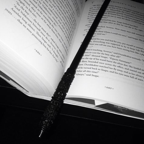 My Severus Snape wand and page 687. This is the page Gandalf asks; "After all this time?" "Always," replied Snape. Snape's Wand, Severus Snape Wand, Dark Academia Harry Potter, Snape Aesthetic, Snape Wand, Severus Snape Aesthetic, Severus Snape Wallpaper, Snape Wallpaper, Young Snape