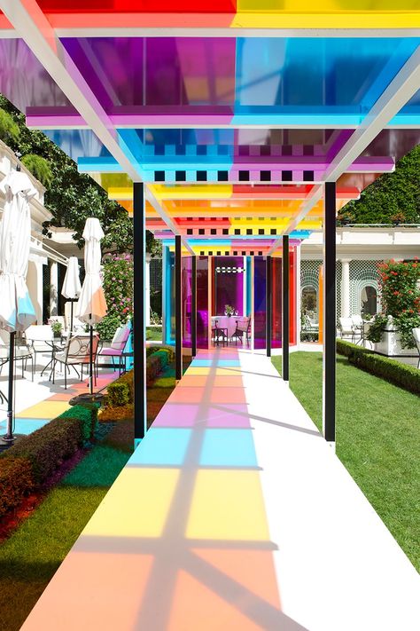 Le Bristol Paris, Daniel Buren, Kindergarten Design, زجاج ملون, Sensory Garden, Walkway, 인테리어 디자인, Outdoor Area, School Design