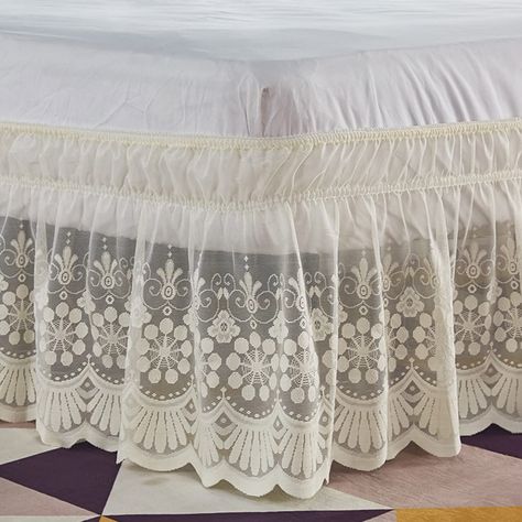 White Lace Bedding, Lace Bed Skirt, Bed Valance, Bed Wrap, Lace Bedding, Ruffle Bed Skirts, Lit King Size, Bed Skirts, Ruffle Bedding