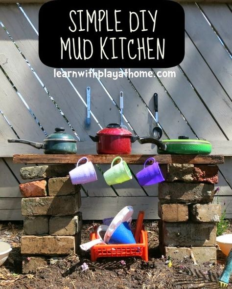 19 Popular DIY Outdoor Mud Kitchens For Kids You Need To See Outdoor Mud Kitchens For Kids, Outdoor Cupboard, Mud Kitchen Ideas, Outdoor Play Kitchen, Mud Kitchen For Kids, Kitchen For Kids, Home Daycare Ideas, Mud Kitchens, Diy Cupboards