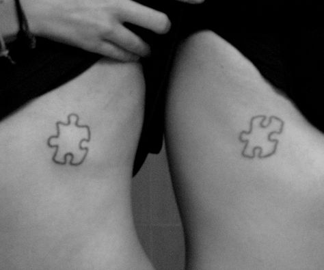 / Puzzle Piece Tattoo, Matching Best Friend Tattoos, Pieces Tattoo, Bff Tattoos, Tattoos Skull, Matching Tattoo, Best Friend Tattoos, Sister Tattoos, Friend Tattoos