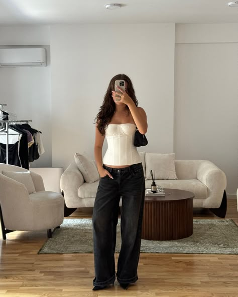 ⋆౨ৎ˚⟡˖ ࣪Styling our Renee Corset with jeans>>> Corset And Low Rise Jeans Outfit, Corset Outfit Jeans, Jeans Corset Outfits, Corset And Jeans Outfit, Corset With Jeans, Corset Outfit Aesthetic, Corset Outfit Ideas, Jeans Corset, Low Rise Jeans Outfit