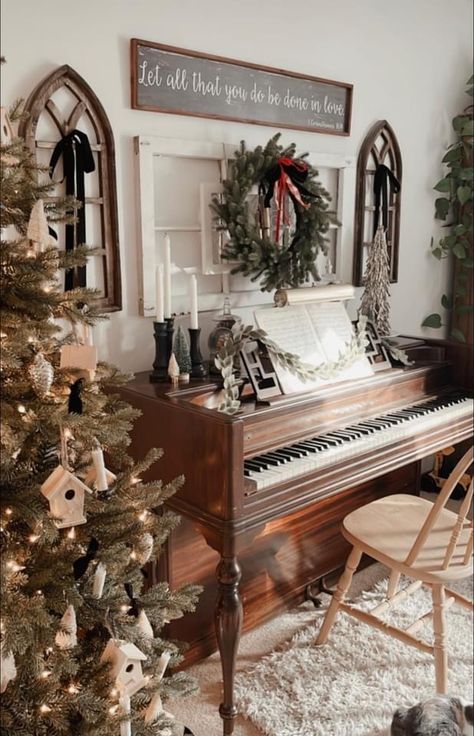 Piano Christmas Decor, Piano Styling, Piano Photoshoot, Piano Christmas, Piano Decor, Christmas Piano, Christmas Art, Christmas Decor, Piano