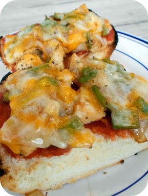 https://www.sixsistersstuff.com/recipe/quick-and-easy-leftover-chicken-fajita/ Leftover Chicken Recipes Easy Quick, Leftover Chicken Fajitas, Chicken Fajita Recipes, Fajita Recipes, Leftover Chicken Recipes Easy, Use Leftover Chicken, Six Sisters Stuff, Pre Cooked Chicken, Chicken Fajita