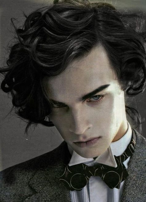 Who is this dark beauty??? Bertie Wooster, Mens Hairstyles Medium, 얼굴 드로잉, Victorian Hairstyles, 얼굴 그리기, Medium Curly Hair Styles, Dorian Gray, Face Reference, Style Hair