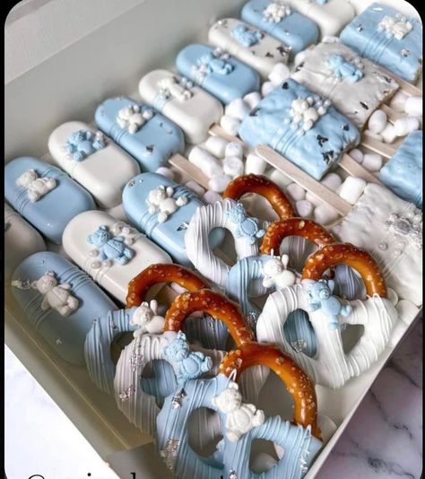 Winter Gender Reveal Dessert Table, Teddy Bear Chocolate Covered Pretzels, Teddy Bear Treats For Baby Shower Boys, Teddy Bear Oreos, Baby Shower Sweet Treats, We Can Bearly Wait Baby Shower Treats, Baby Boy Chocolate Decoration, Teddy Bear Candy Table, Bear Baby Shower Treats