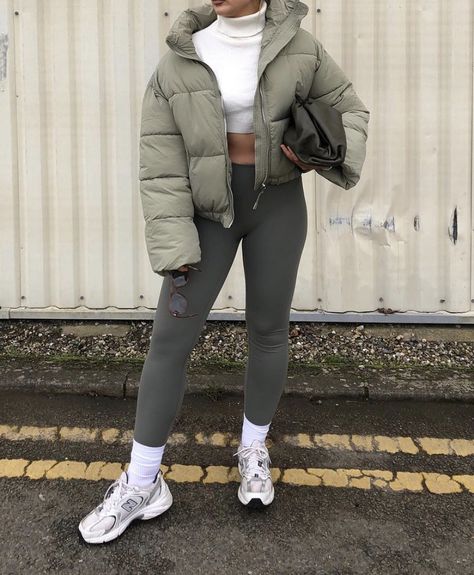 School Outfits Puffer Jacket, Puffer Jacket With Leggings, Green Puffer Coat Outfit, Athleisure Winter Sports Puffer Jacket, Sporty Gray Cozy Fit Outerwear, Gray Puffer Jacket For Fall Streetwear, Sporty Heather Grey Winter Outerwear, Purple Winter Outfit Aesthetic, Athleisure Streetwear Puffer Jacket