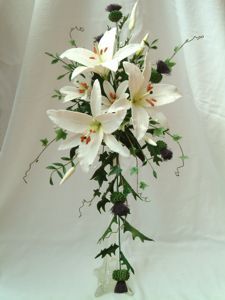 white lily and thistle bouquet Thistle Bouquet, Lily Silk, Beach Bouquet, Teardrop Bouquet, White Wedding Decorations, Bouquet Images, Bridal Bouquet Blue, Beachy Wedding, Silk Bouquet