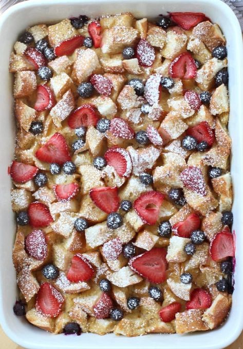 Berry French Toast Casserole, Berry French Toast, Toast Casserole, Brunch Food, Breakfast And Brunch, French Toast Casserole, Think Food, Brunch Ideas, Toast Recipes