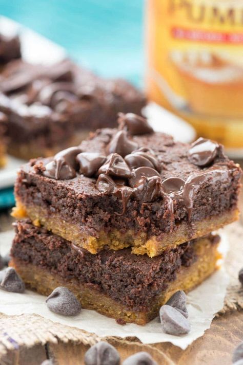 Fudgy Pumpkin Brookies Pumpkin Brookies, Chocolate Bar Cookies, Brookies Recipe, Fudgy Chocolate Brownies, Pumpkin Brownies, Blondies Brownies, Pumpkin Cookie Recipe, Up Pumpkin, Crazy For Crust