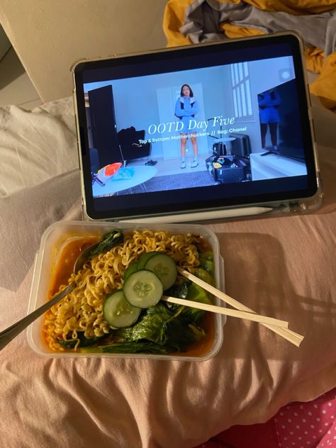 #vlog #aesthetic #ipad #ramennoodle Eating While Watching Tv Aesthetic, Ipad Movie Night Aesthetic, Tablet Aesthetic, Vlog Aesthetic, Aesthetic Ipad, Nature Iphone Wallpaper, Cozy Aesthetic, Night Aesthetic, Girls Cartoon Art