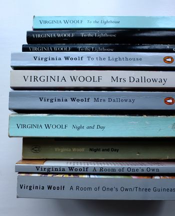 Virginia Woolf Aesthetic, Virginia Woolf Books, Bloomsbury Group, Chaotic Academia, Room Of One's Own, Virginia Woolf, Classic Literature, Classic Books, I Love Books