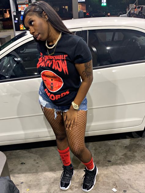 Shorts And Jordan 1 Outfit, Cute Jordan Outfits For Women, Fishnets Shorts Outfit, Club Sneakers Outfit Women, Fishnet Stockings Outfit Black Women, Sweater And Shorts Outfit Black Women, Jordan Style Outfits Women, Shorts With Sneakers Outfits, Jordan Outfit Black Women