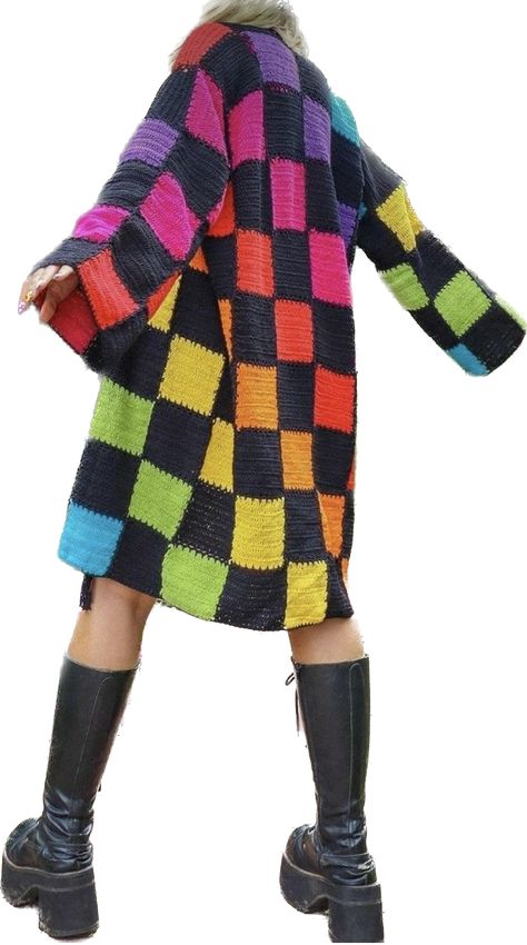 Rainbow Checkerboard, Crochet Clothes Ideas, Diy Vetement, Rainbow Crochet, Diy Crochet Projects, Ideas Aesthetic, Clothes Ideas, Knit Outfit, Crochet Cardigan