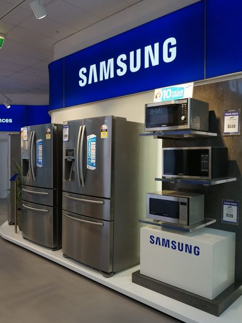 Inside Samsung’s new 'Total Retail' appliance display at Bing Lee (image gallery) - Appliance Retailer Electronics Store Design, Electrical Design, Samsung Store, Home Appliance Store, Shopper Marketing, Retail Architecture, Samsung Electronics, Retail Interior Design, Electronic Appliances