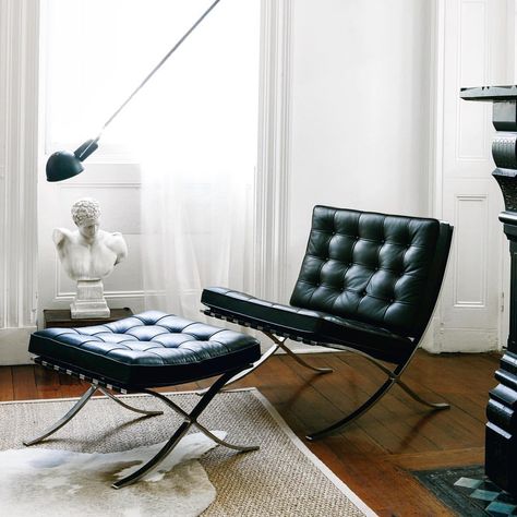 Ludwig Mies van der Rohe's Barcelona Chair needs very little in the way of introduction. Designed in 1929 the chair has respectively earned… Mies Van Der Rohe Furniture, Mies Van Der Rohe Chair, Bauhaus Interior, Modernist Furniture, Ludwig Mies Van Der Rohe, Leather Side Chair, Iconic Furniture, Classic Sofa, Van Der Rohe