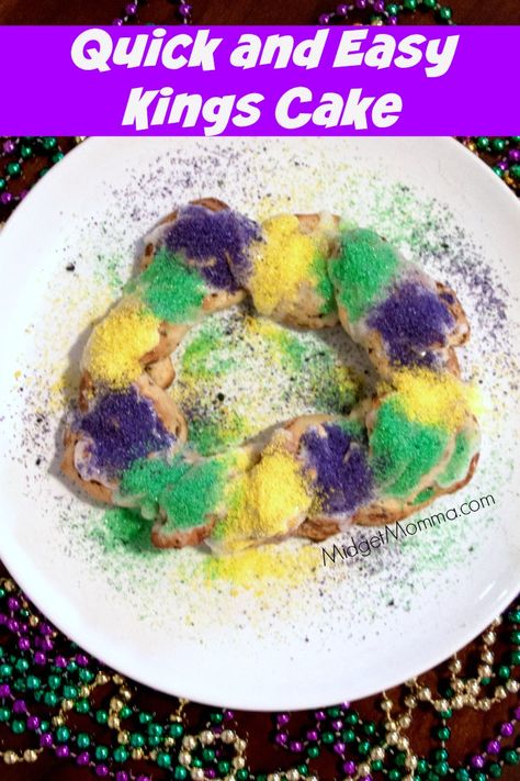 This Quick and Easy Kings Cake is awesome and takes so little work to make it is great! The great thing with this simple Quick and Easy Kings Cake recipe is it uses those yummy refrigerated cinnamon buns. Use homemade colored sugar with this Quick and Easy Kings Cake. Easy King Cake, King Cake Recipe Easy, King Cake Recipe, Mardi Gras King Cake, Mardi Gras Food, King Cake, Cream Cheese Filling, Easy Cake, Recipe Using